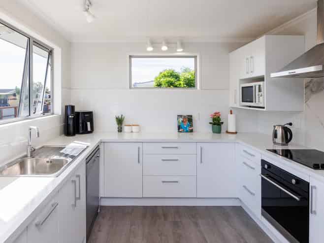 24 Dunk Place, Milson