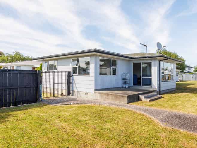 24 Dunk Place, Milson