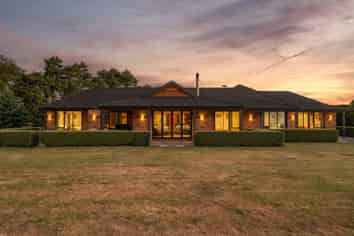 21 Thorndon Close, KIRWEE