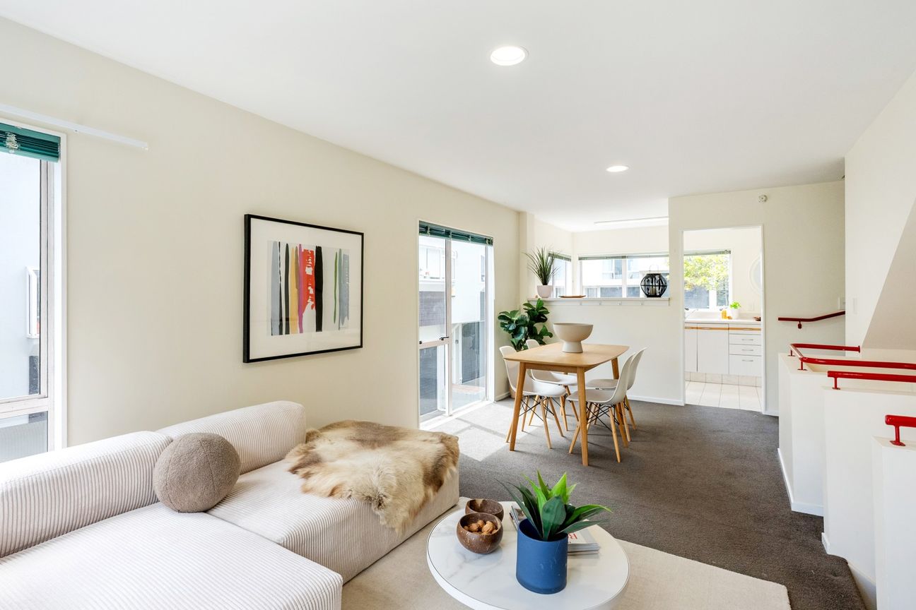 Effortless City Living with Space, Sun & Security - Vista 3