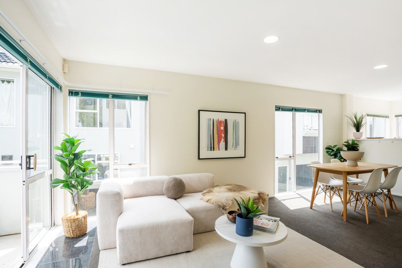 Effortless City Living with Space, Sun & Security - Vista 4