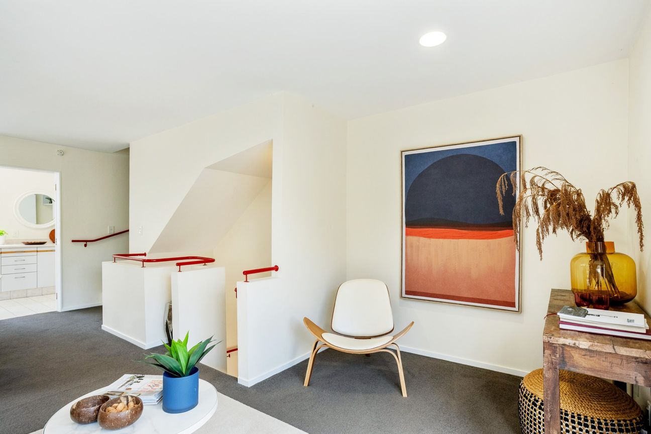 Effortless City Living with Space, Sun & Security - Vista 6