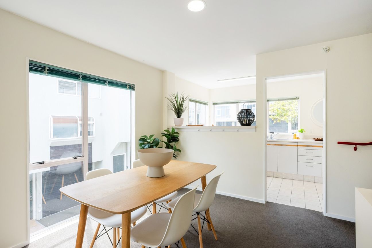 Effortless City Living with Space, Sun & Security - Altro