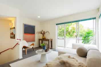 16/20 Thompson Street, Mount Cook