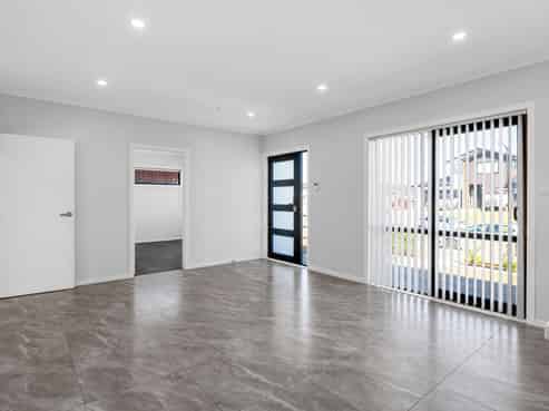 1/16 Tokerau Drive, Rototuna North