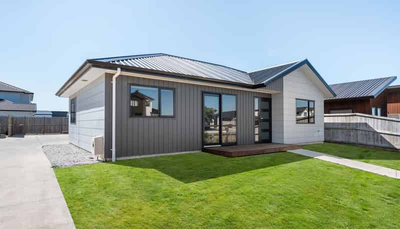 1/16 Tokerau Drive, Rototuna North