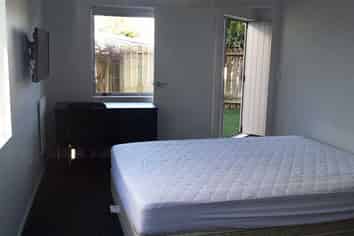 4b/7 Snead Place, Hamilton East