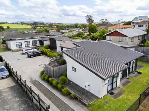 8 McKay Drive, Temple View