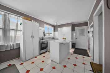 3 Winthrop Way, Mangere East