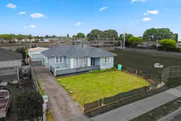 3 Winthrop Way, Mangere East
