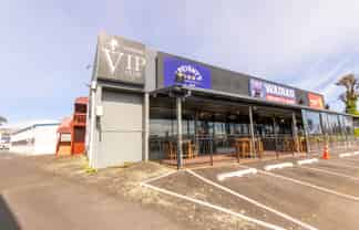 Wairau Valley Karaoke Bar