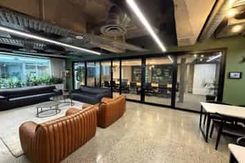 STUNNING CHARACTER KINGSLAND OFFICES
