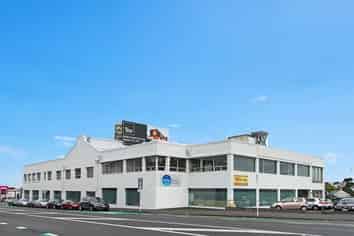 STUNNING CHARACTER KINGSLAND OFFICES
