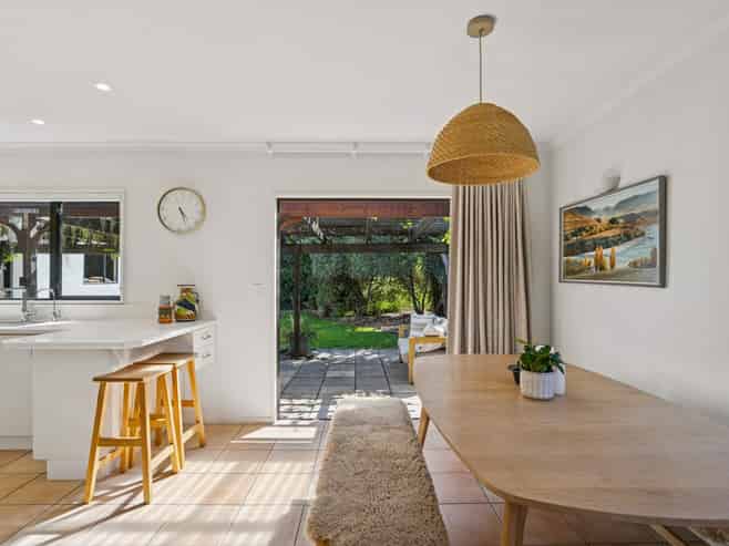 85 Lagoon Avenue, Albert Town