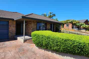 8 Frank Frethey Place, Highlands Park