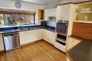 8 Frank Frethey Place, Highlands Park