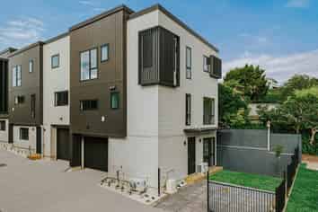 1/69 Balmain Road, Birkenhead