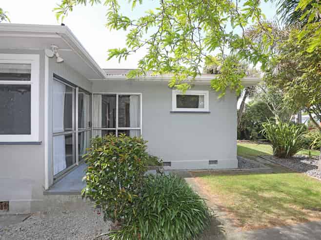 8 Nairn Crescent, Awapuni