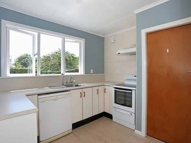 8 Nairn Crescent, Awapuni