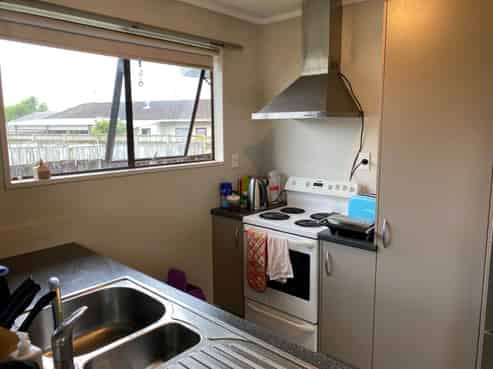 16A College Place, Poike