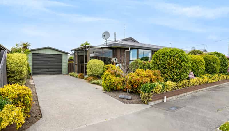 2/2 Burnridge Place, Belfast