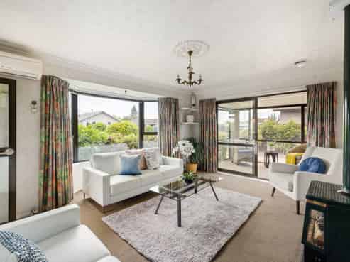 2/2 Burnridge Place, Belfast