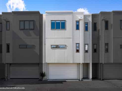 47/21 Hunters Park Drive, Three Kings