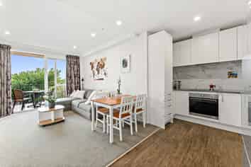 203/1A Soljak Place, Mount Albert