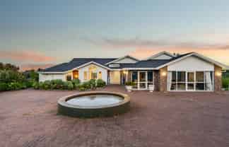 384 Whitford Road, Whitford