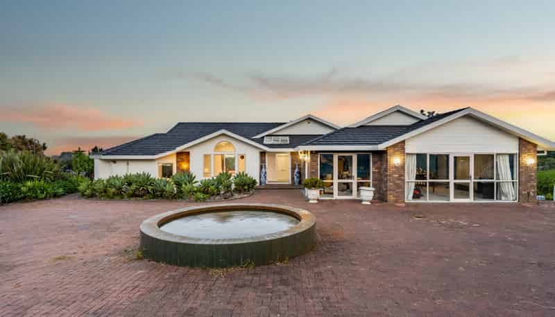 384 Whitford Road, Whitford