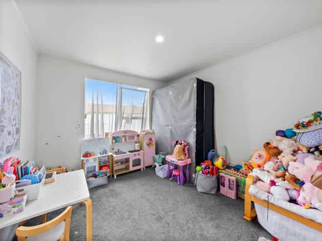 1/3 Sparrow Place, Weymouth