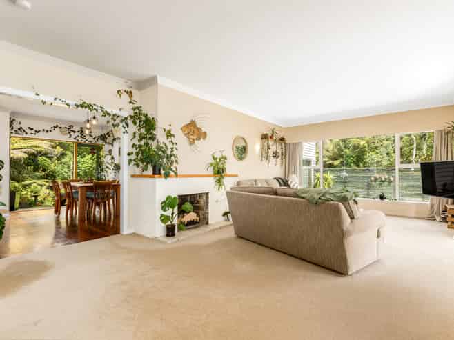 9 Wilmshurst Place, Tawa