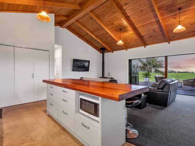 165 Sealy Road, Omata