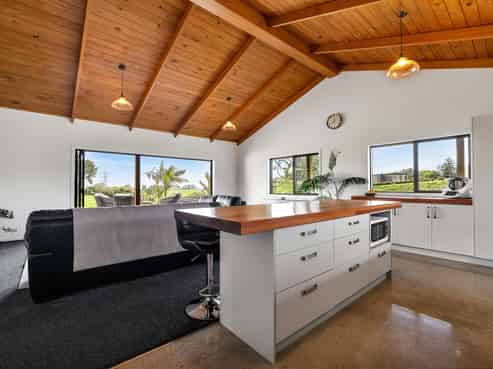 165 Sealy Road, Omata