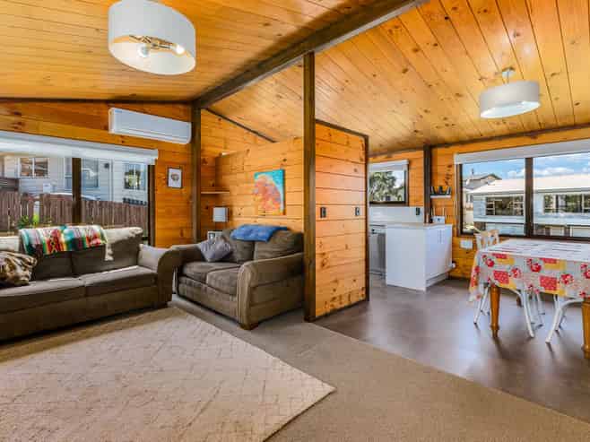 24 Clipper Street, Titahi Bay