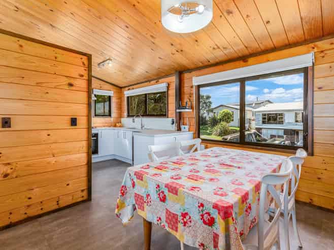 24 Clipper Street, Titahi Bay