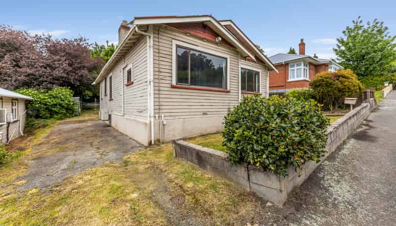 143 Caversham Valley Road, Calton Hill