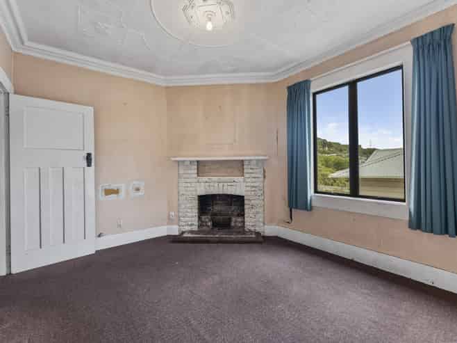 143 Caversham Valley Road, Calton Hill