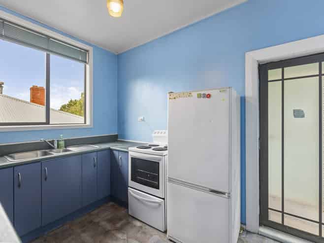 143 Caversham Valley Road, Calton Hill