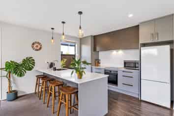 6 Burrow Street, Rolleston