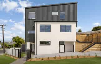 9e Yatton Street, Greerton