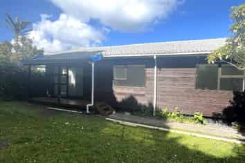 1/7 Vera Road , Te Atatu South