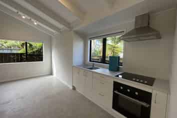 1/7 Vera Road , Te Atatu South