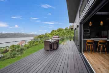 60 Kauri Street, Ravensbourne