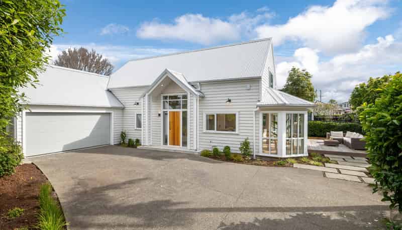 1 William Bond Street , Devonport