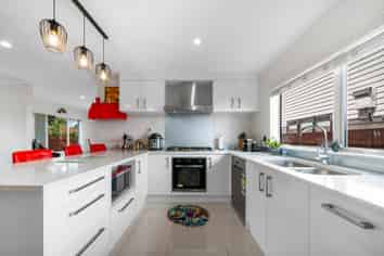 10 Papahou Lane, Papatoetoe