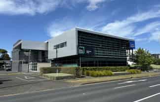 187sqm Ground Floor | Highbrook Park