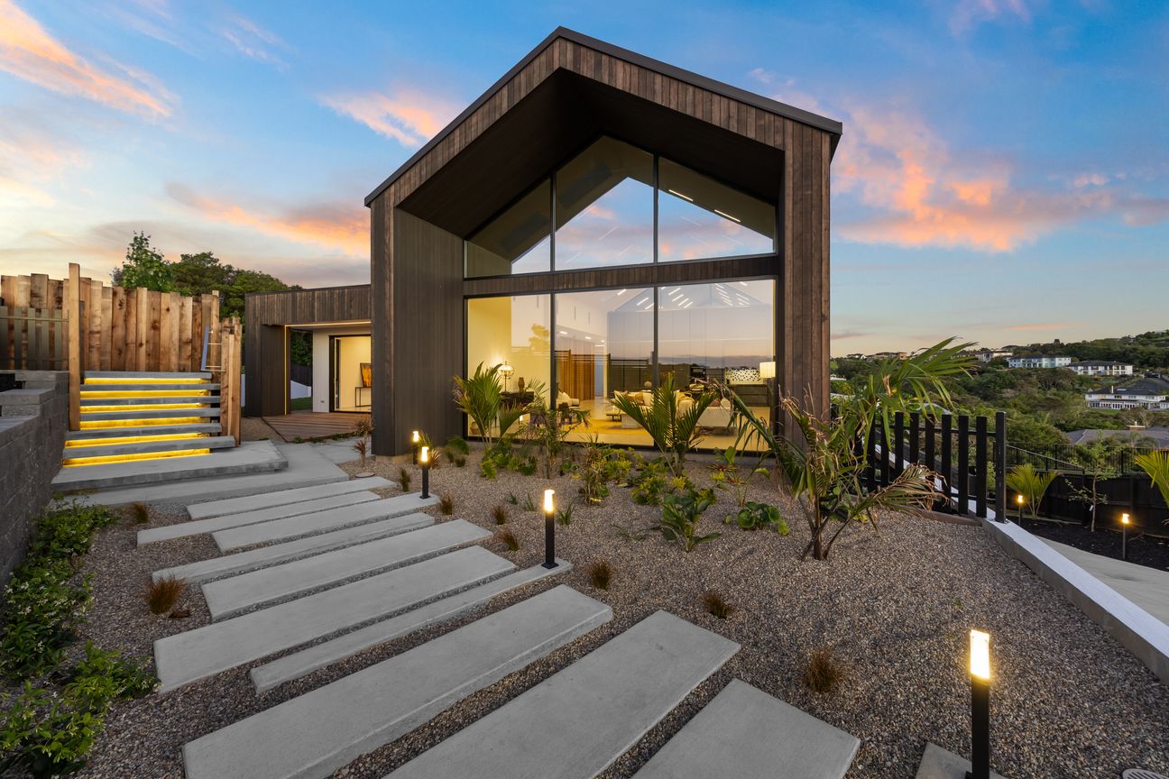 Architectural Brilliance Meets Bespoke Luxury - Widok 3