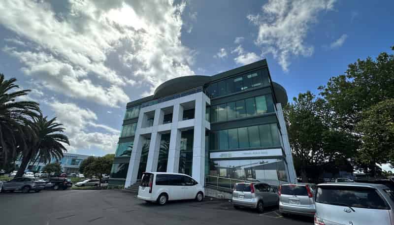 Part Level/15B Vestey Drive, Mount Wellington