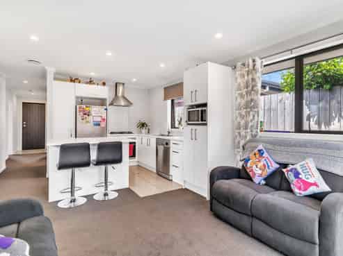 16 Haddonstone Avenue, Rototuna North